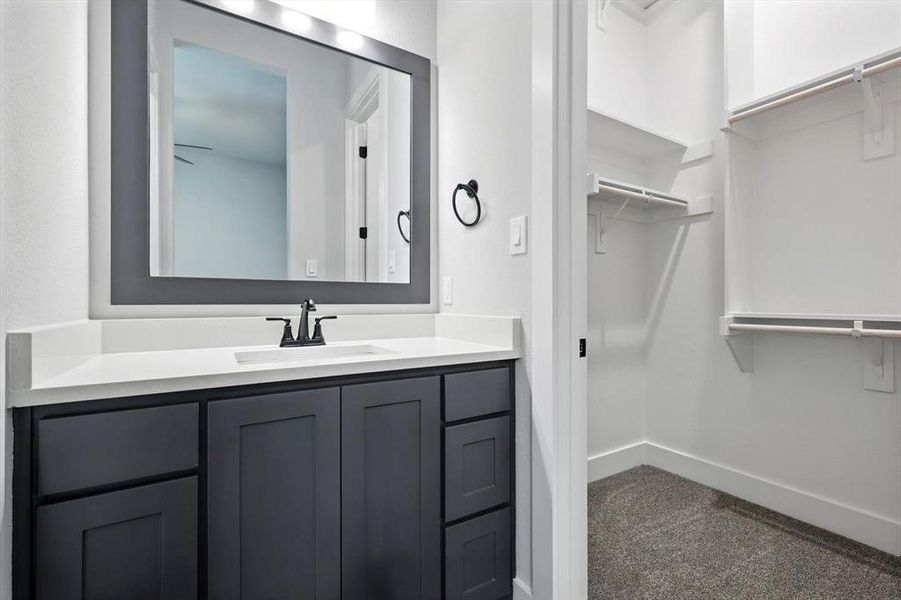 Furnished interior view inside a new home in , Waxahachie (Image 7).