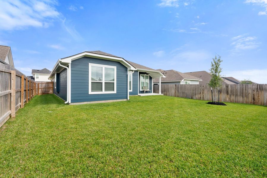 Exterior details and patio area of a home in , Bryan (Image 19).