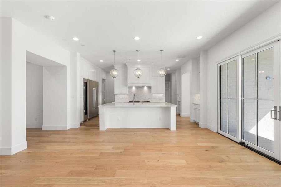 Spacious, unfurnished interior of a new home in Montrachet, Fort Worth (Image 16).