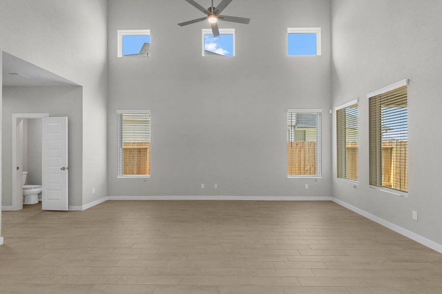 Spacious, unfurnished interior of a new home in Grand Oaks Village, Houston (Image 22). Spacious, unfurnished interior of a new home in Grand Oaks Village, Houston (Image 22).
