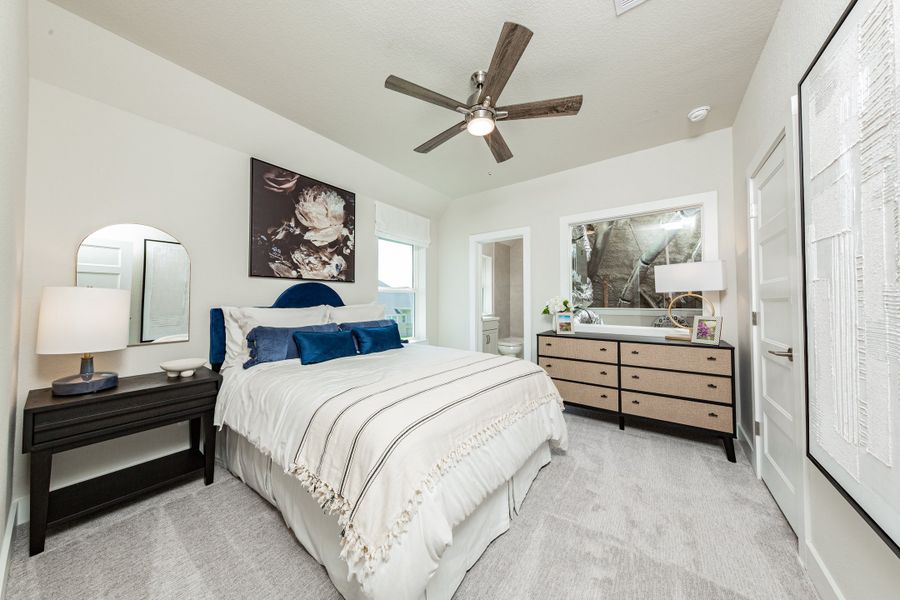 Representative furnished interior of a home built from the Alder by Beazer Homes in Arabella on the Prairie, Richmond (Image 16).