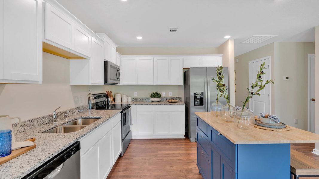Furnished interior view inside a new home in Fieldcrest Acres, Blountville (Image 4).