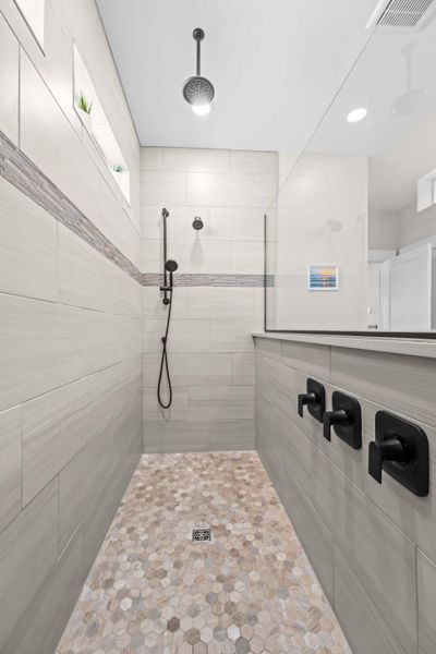 Close-up of interior finishes inside a home in , Summerville (Image 21).
