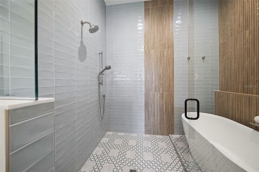 Furnished interior view inside a new home in , Sarasota (Image 46).