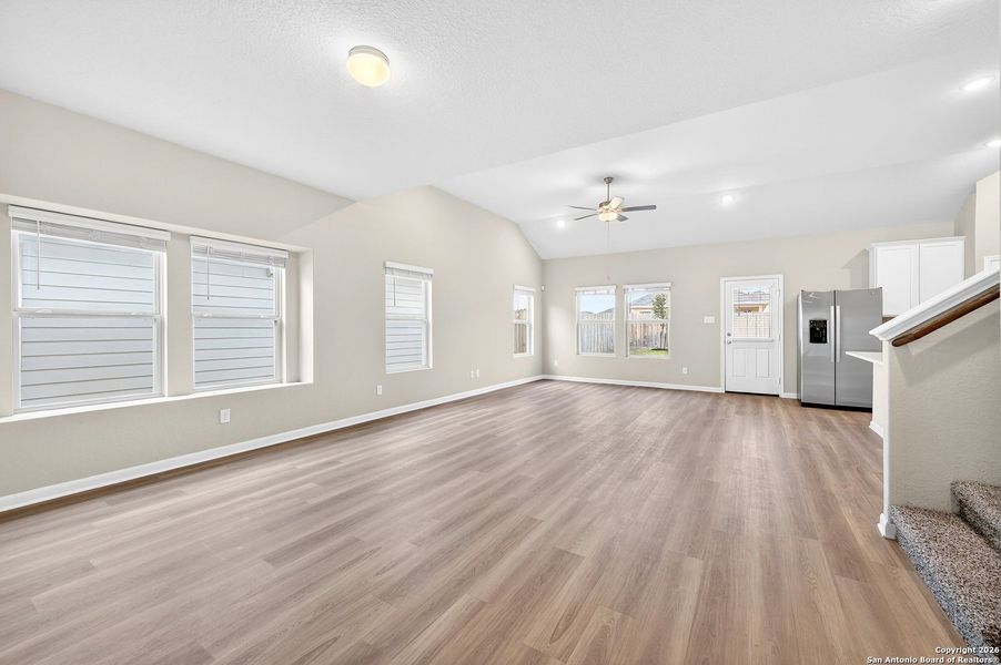 Spacious, unfurnished interior of a new home in Winding Brook, San Antonio (Image 17).