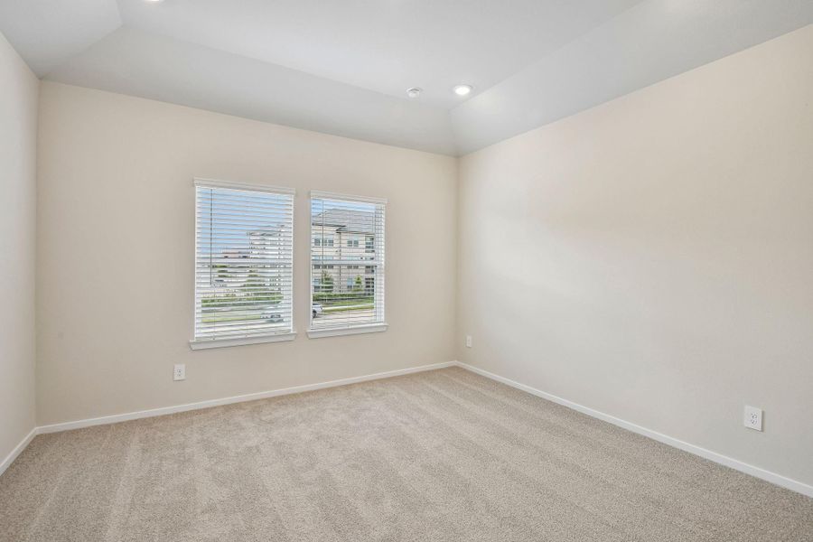 Spacious, unfurnished interior of a new home in Parkway Commons - City Series, Missouri City (Image 38).
