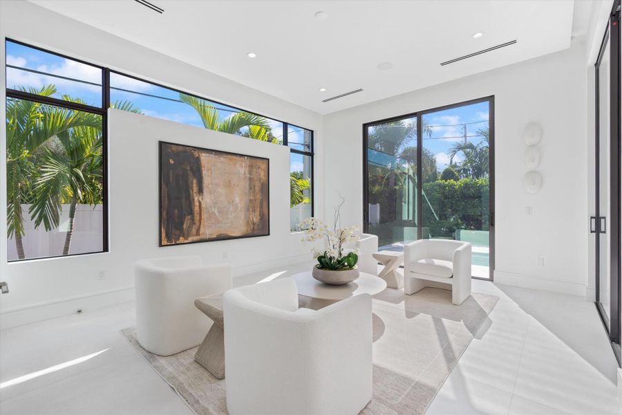 Spacious, unfurnished interior of a new home in , Boca Raton (Image 48).