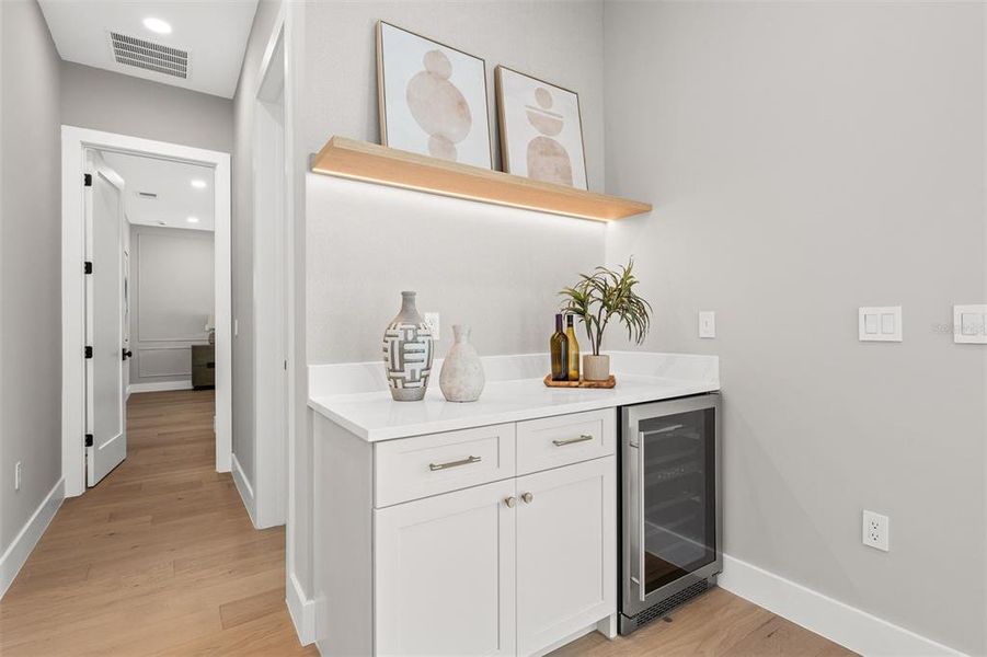 Furnished interior view inside a new home in , Orlando (Image 45).
