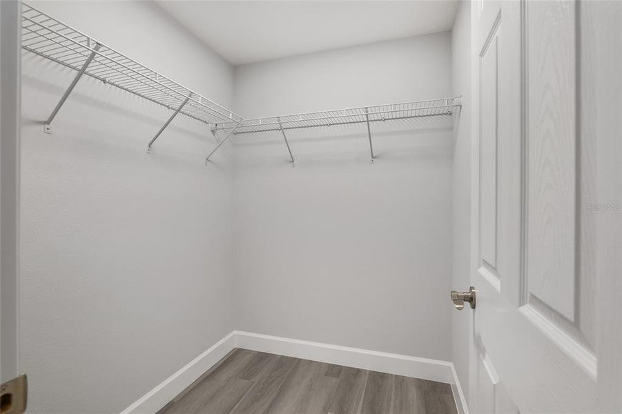 Spacious, unfurnished interior of a new home in , Dunnellon (Image 33).