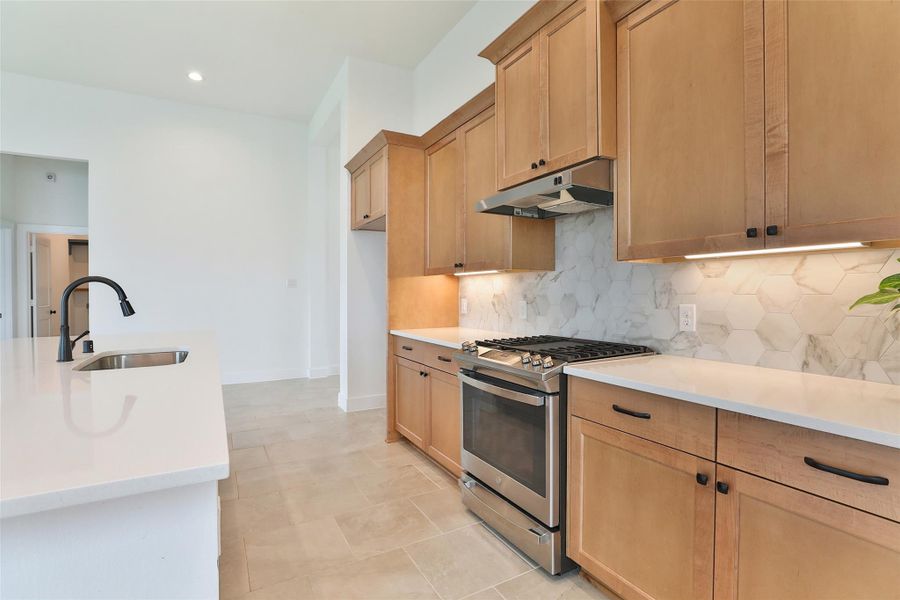 Enjoy plenty of room to move freely throughout the space without ever feeling cramped or confined. Enjoy plenty of room to move freely throughout the space without ever feeling cramped or confined.