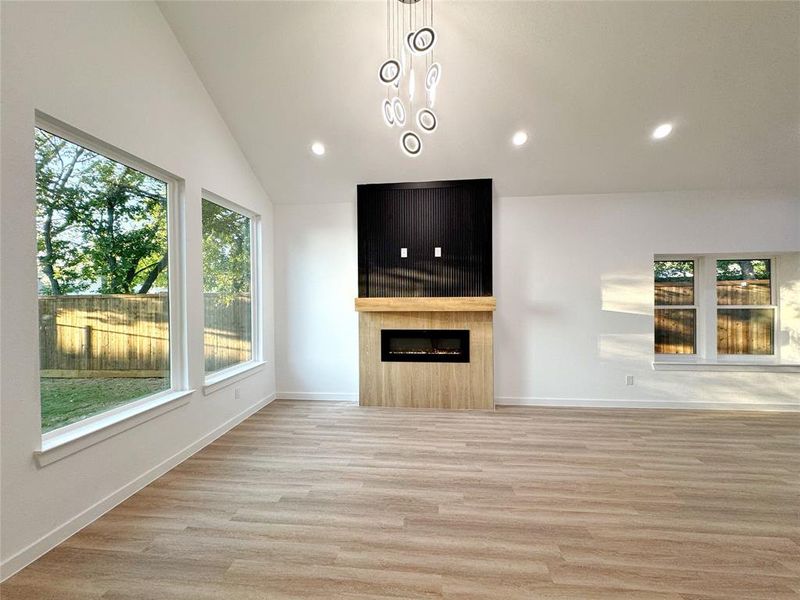 Spacious, unfurnished interior of a new home in , Greenville (Image 10).