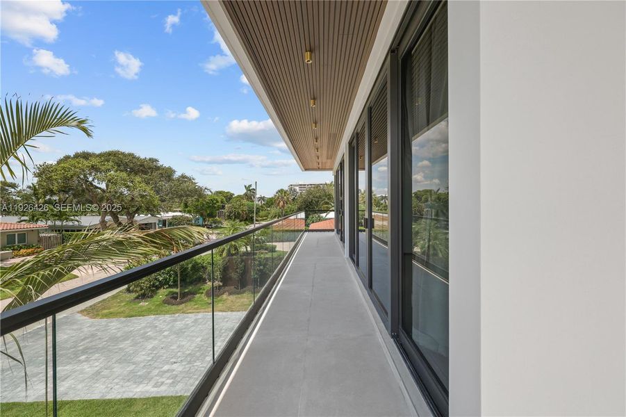 Exterior details and patio area of a home in , Fort Lauderdale (Image 24).