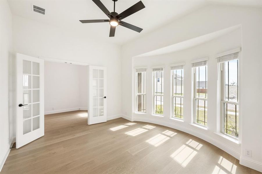 Spacious, unfurnished interior of a new home in Meraki, Forney (Image 29).