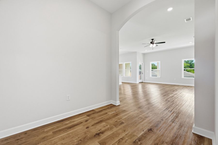 Spacious, unfurnished interior of a new home in Southern Charm, Crestview (Image 33). Spacious, unfurnished interior of a new home in Southern Charm, Crestview (Image 33).