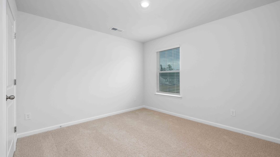 Spacious, unfurnished interior of a new home in The Hamptons at Hickory, Hickory (Image 19).