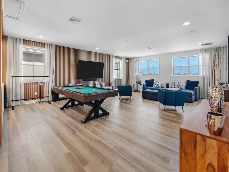 Furnished interior view inside a new home in , Orlando (Image 19).