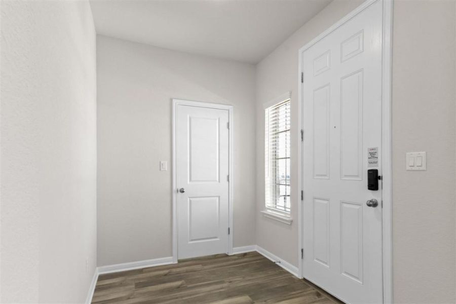Spacious, unfurnished interior of a new home in Saddle Creek, Georgetown (Image 22).