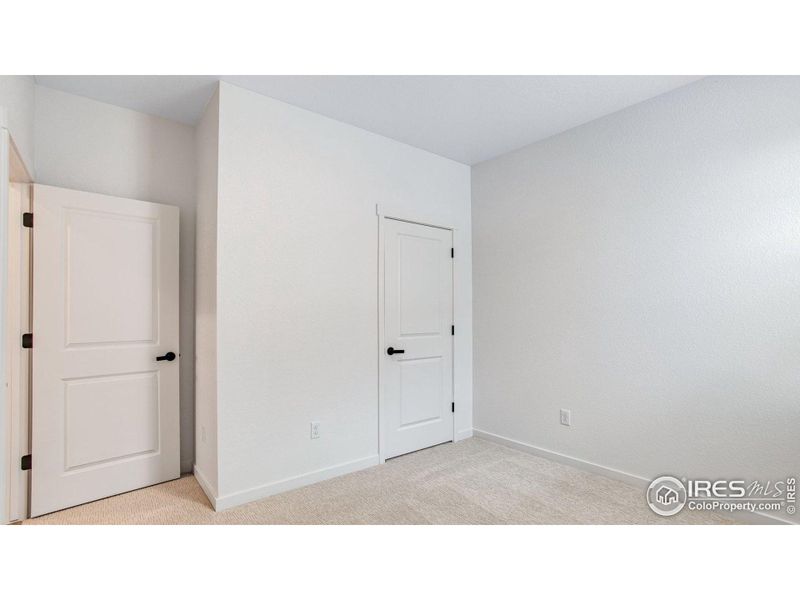 Spacious, unfurnished interior of a new home in Hansen Farm, Fort Collins (Image 21).