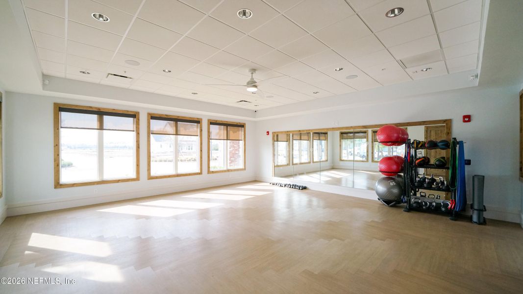 Spacious, unfurnished interior of a new home in Seven Pines 40' Front Entry, Jacksonville (Image 24).