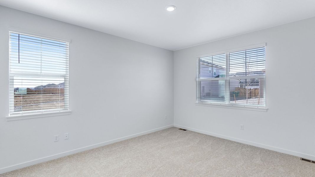 Spacious, unfurnished interior of a new home in Lakeside Canyon, Mead (Image 18). Spacious, unfurnished interior of a new home in Lakeside Canyon, Mead (Image 18).