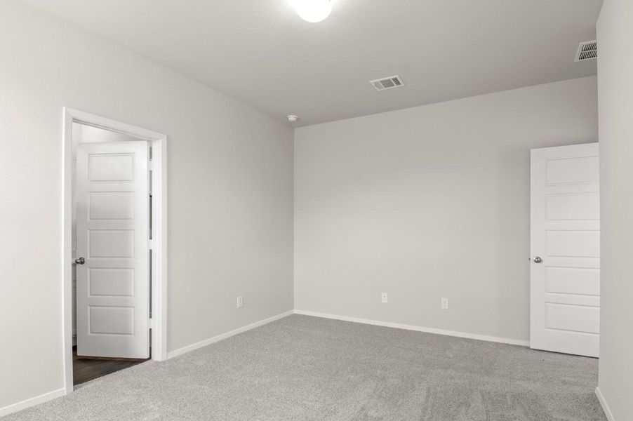 Spacious, unfurnished interior of a new home in Casetta Ranch, Kyle (Image 25).