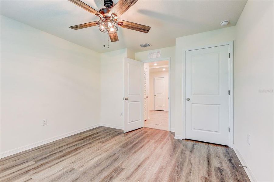 Spacious, unfurnished interior of a new home in , Spring Hill (Image 41).