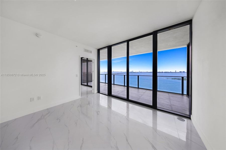 Spacious, unfurnished interior of a new home in , Miami (Image 22).