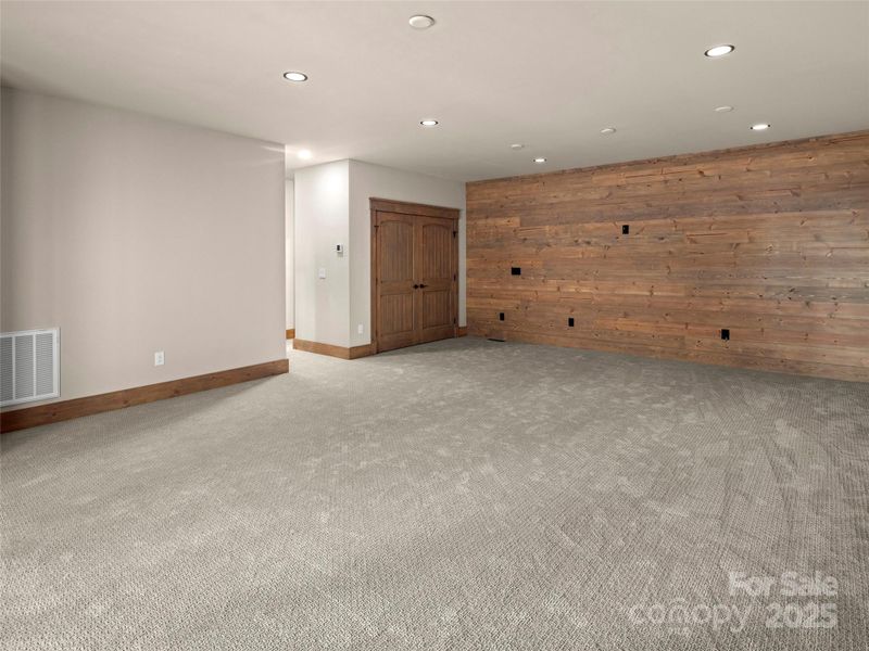 Spacious, unfurnished interior of a new home in , Maggie Valley (Image 18).
