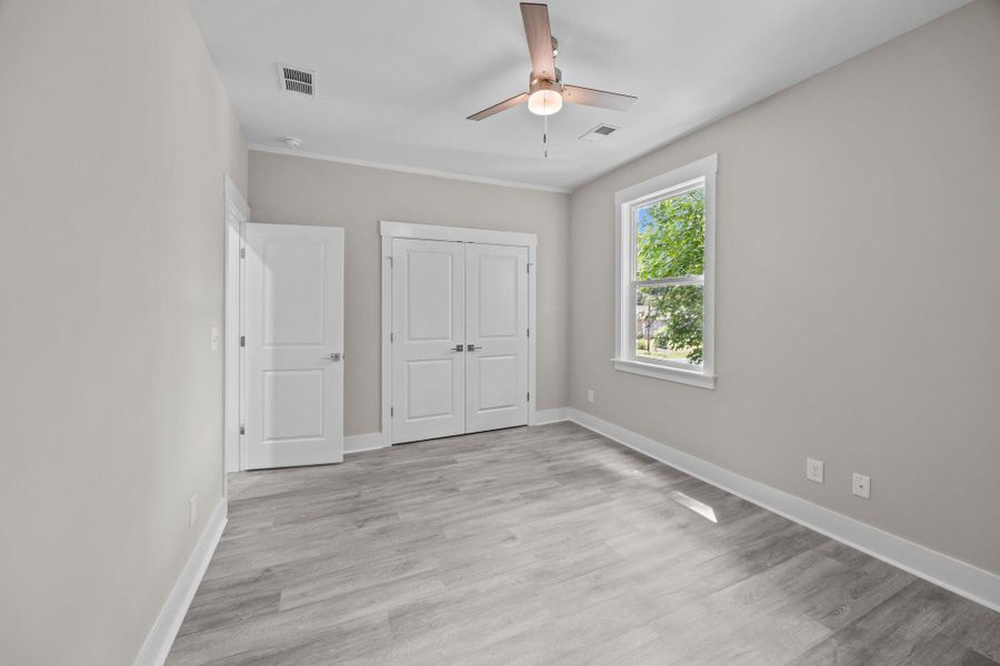 Spacious, unfurnished interior of a new home in , Summerville (Image 36).