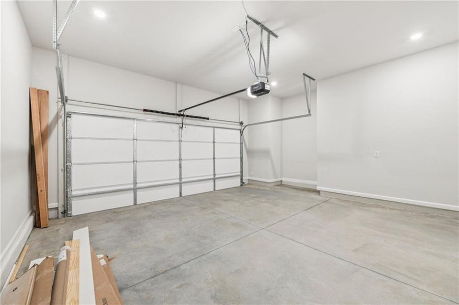 Spacious, unfurnished interior of a new home in Aberdeen, Hoschton (Image 26). Spacious, unfurnished interior of a new home in Aberdeen, Hoschton (Image 26).