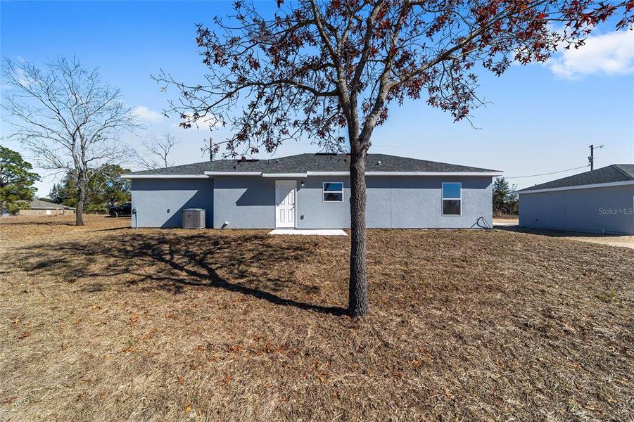 Exterior details and patio area of a home in , Belleview (Image 25).