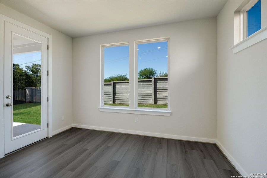 Spacious, unfurnished interior of a new home in Park Hill Commons, San Antonio (Image 22).