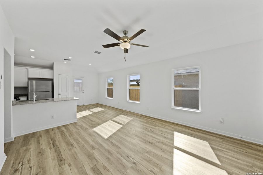Spacious, unfurnished interior of a new home in Preserve at Medina, Von Ormy (Image 12).