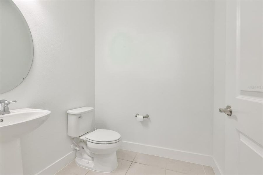 Furnished interior view inside a new home in , Apollo Beach (Image 41).