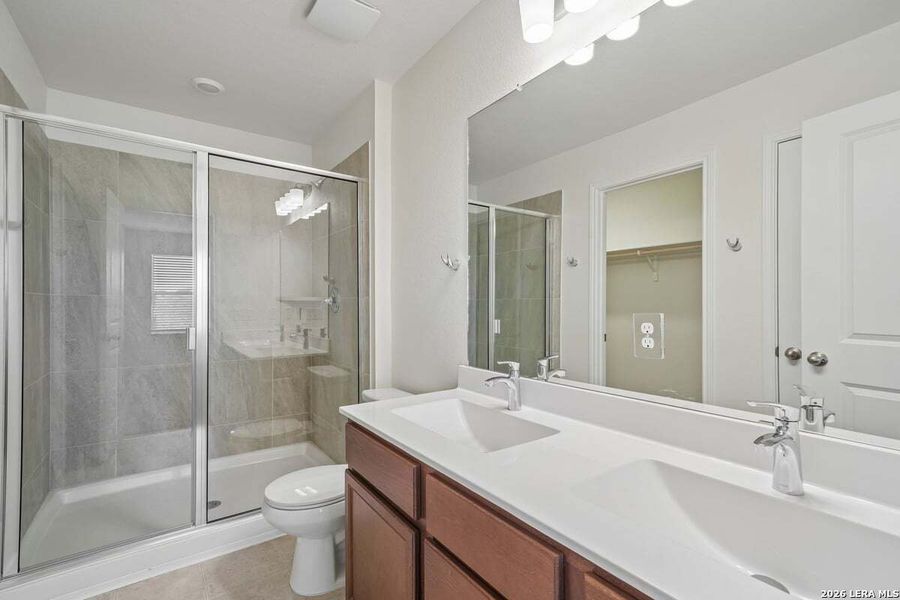 Furnished interior view inside a new home in Legend Heights - Heritage Collection, New Braunfels (Image 5). Furnished interior view inside a new home in Legend Heights - Heritage Collection, New Braunfels (Image 5).