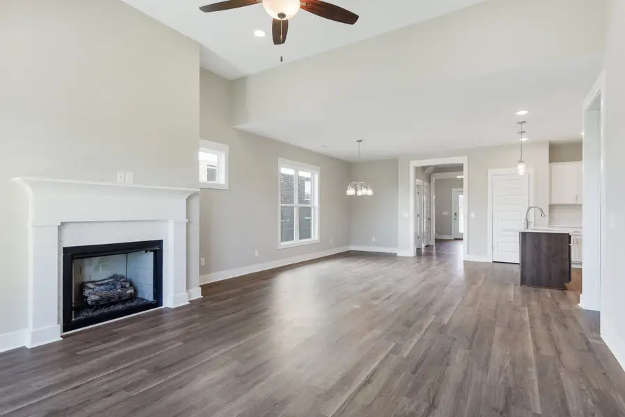 Spacious, unfurnished interior of a new home in Westfield Garden Homes, Gallatin (Image 3).
