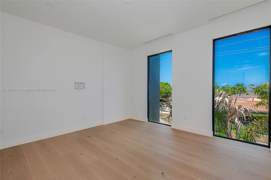 Image 30 of a home in .