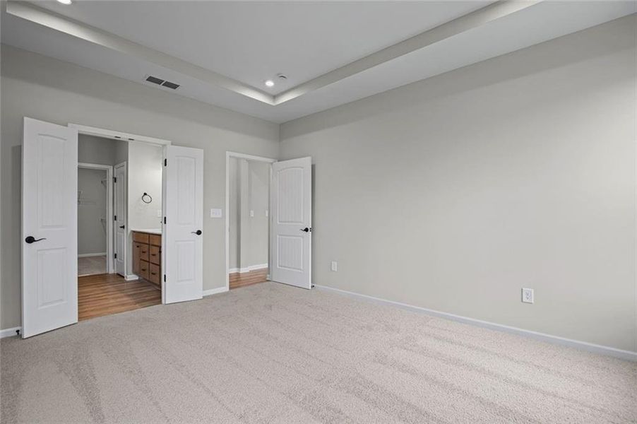 Spacious, unfurnished interior of a new home in Laurel Farms, Dallas (Image 39). Spacious, unfurnished interior of a new home in Laurel Farms, Dallas (Image 39).