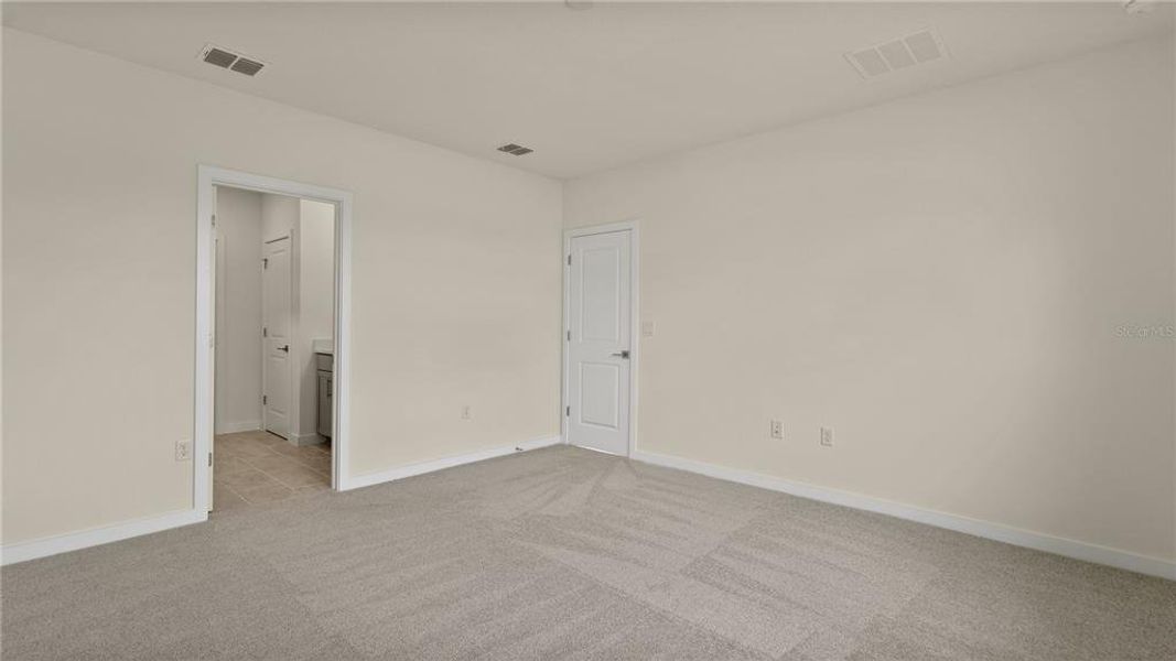 Spacious, unfurnished interior of a new home in Willowbrook North, Winter Haven (Image 39). Spacious, unfurnished interior of a new home in Willowbrook North, Winter Haven (Image 39).