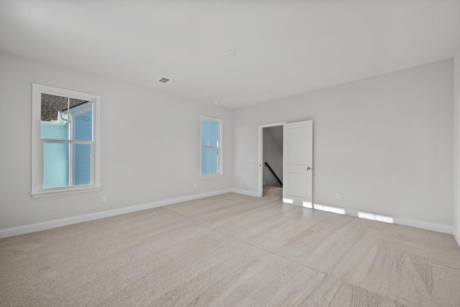 Spacious, unfurnished interior of a new home in Nexton, Summerville (Image 40).