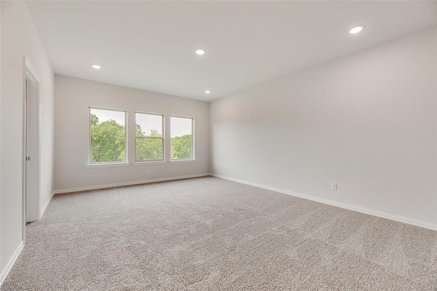 Spacious, unfurnished interior of a new home in Valencia On The Lake, Little Elm (Image 35). Spacious, unfurnished interior of a new home in Valencia On The Lake, Little Elm (Image 35).