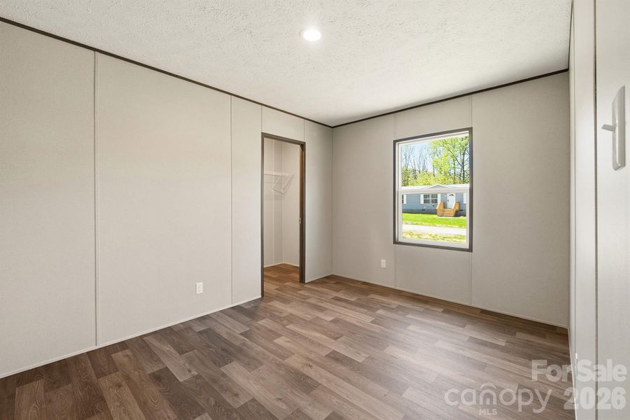 Spacious, unfurnished interior of a new home in , Old Fort (Image 20).