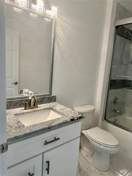 Furnished interior view inside a new home in , Mount Dora (Image 3).