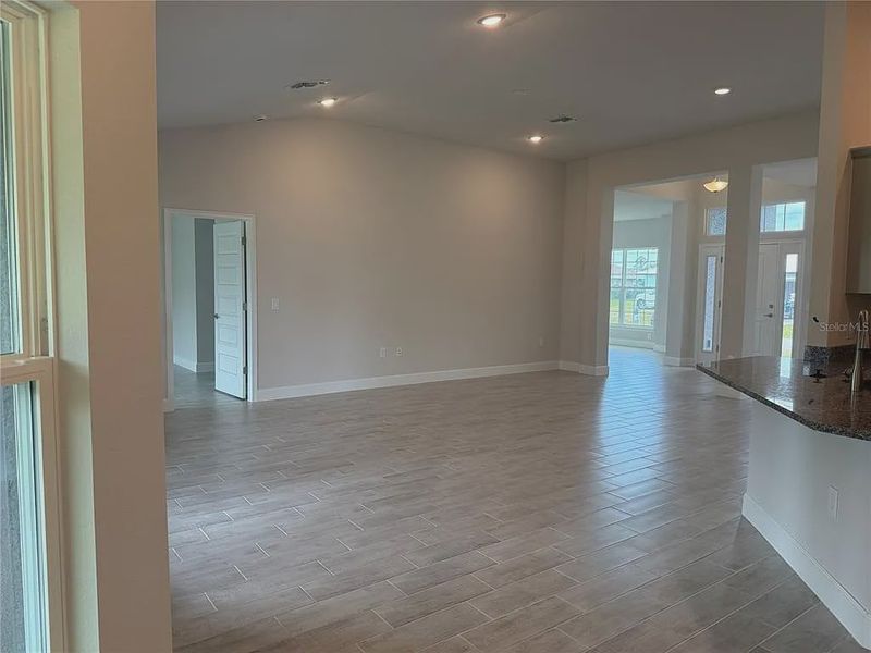 Spacious, unfurnished interior of a new home in South Gulf Cove, Port Charlotte (Image 7). Spacious, unfurnished interior of a new home in South Gulf Cove, Port Charlotte (Image 7).