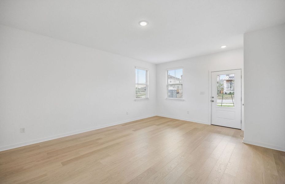 Spacious, unfurnished interior of a new home in La Cima, San Marcos (Image 27).