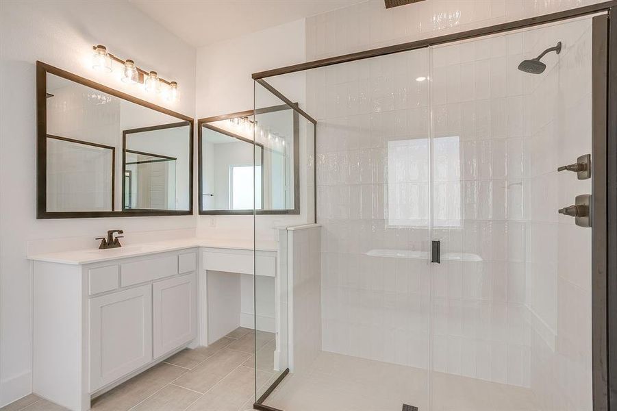 Furnished interior view inside a new home in Talon Hills, Fort Worth (Image 13). Furnished interior view inside a new home in Talon Hills, Fort Worth (Image 13).