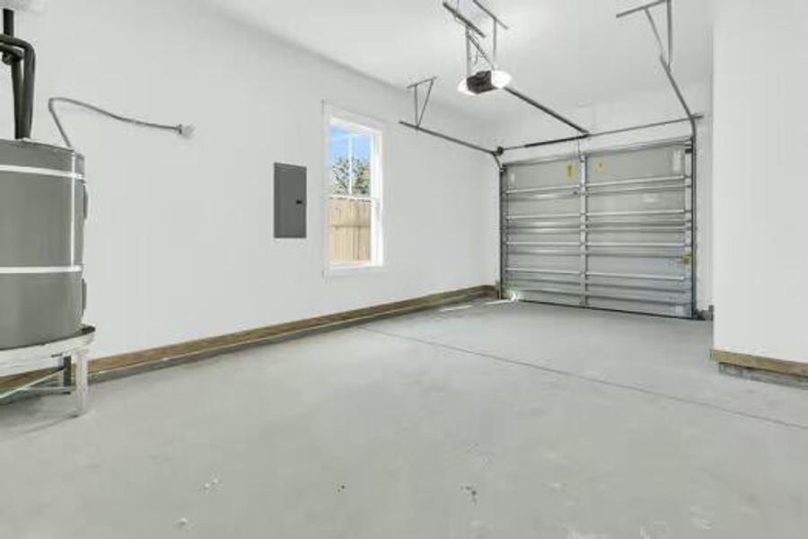 Spacious, unfurnished interior of a new home in , North Charleston (Image 24).