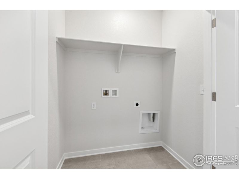 Spacious, unfurnished interior of a new home in , Loveland (Image 20).