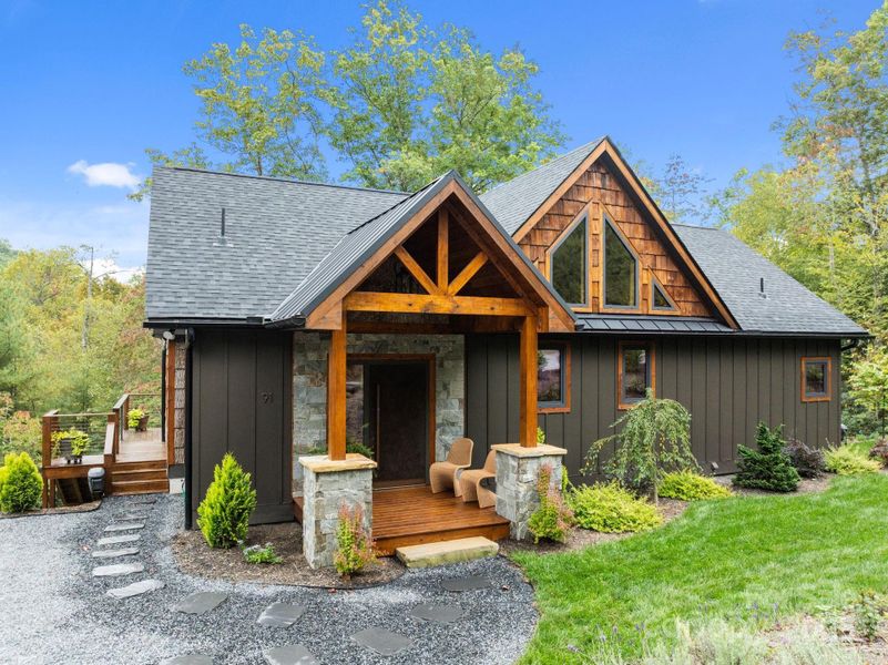 Image 34 of a home in .