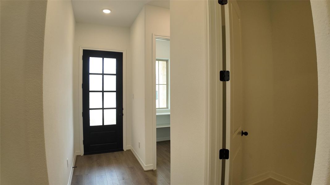 Spacious, unfurnished interior of a new home in Wildrye, Waller (Image 15).